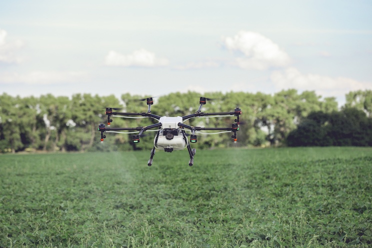 droni agricoli irrorazione pesticidi