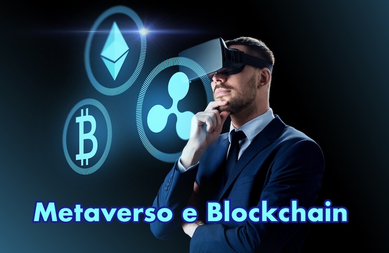 Immagine con, in primo piano, uomo di affari che indossa visore VR su sfondo blu e, sulla sinistra, icone di bitcoin e criptovaluta, a esprimere la collaborazione tecnologica tra metaverso e blockchain e le opportunità di business nella creazione dei mondi virtuali 3D che ne derivano.